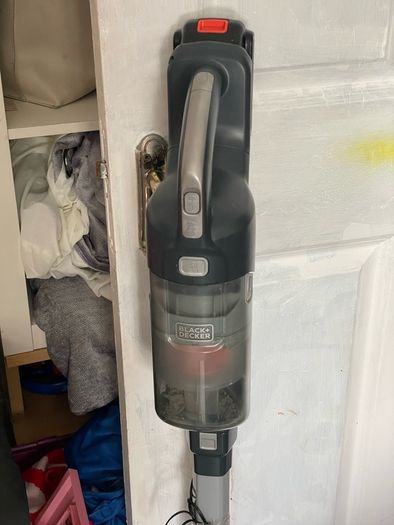 Cordless hoovers