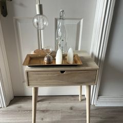 Side table/table