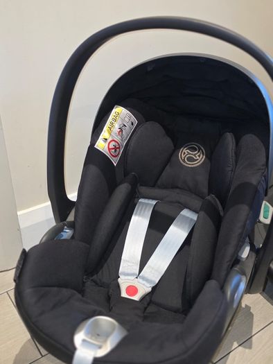Cybex Cloud Z 360 car seat and ISOFix Professionally CLEANED