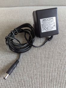 Genuine 9V AC Adapter For Zoom Effects AD-0006F Centre-negative Polarity