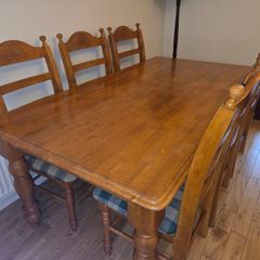 Dining Table & Chairs