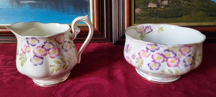 Vintage 33 Piece Royal Albert Crown China Floral Spray Tea Set For 10 Person Setting Made In England