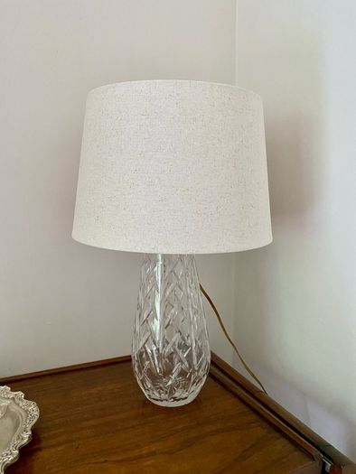 Crystal table lamp
