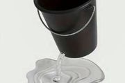 Plastic Hole In The Bucket Pencil &amp; Biro Holder (new).