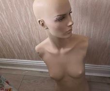 mannequin