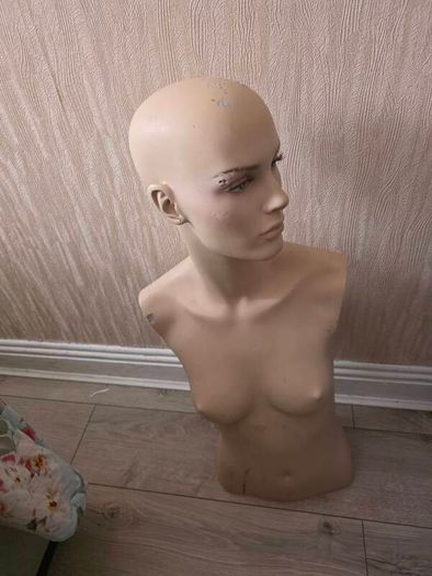 mannequin