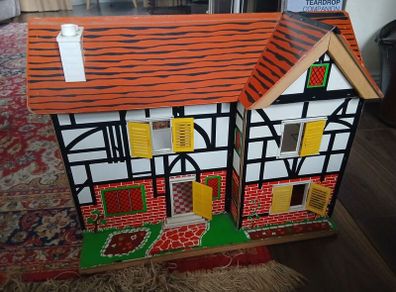 Vintage Dolls House