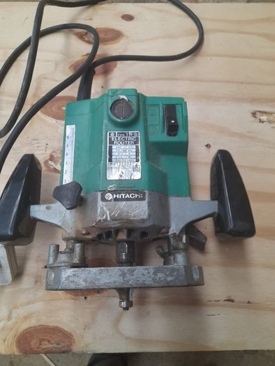 router hitachi