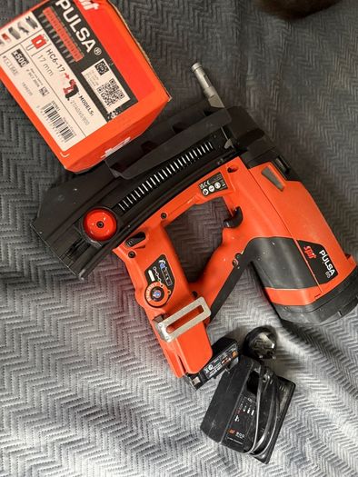 Spit Pulsa 65 / Gas nailer