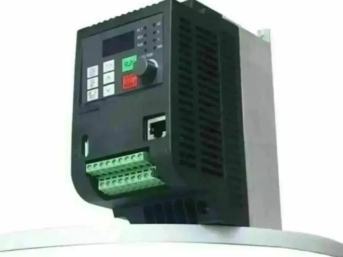 7.5 Kw Vfd Inverter Motor Drive 220v To 380v:available For Collection