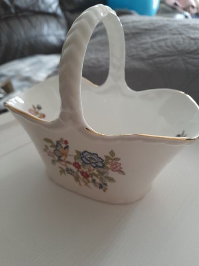 porcelain basket Tara