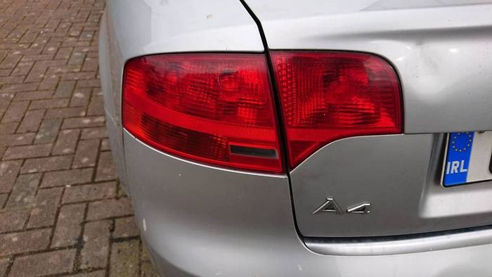 Audi a4 b7 taillights saloon rear light lamps fog lights s-line parts 2.0tdi BLB BRE BRD engines three spoke mfsw suspension parts