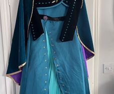 Anna costume