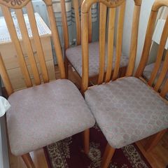 table and chairs