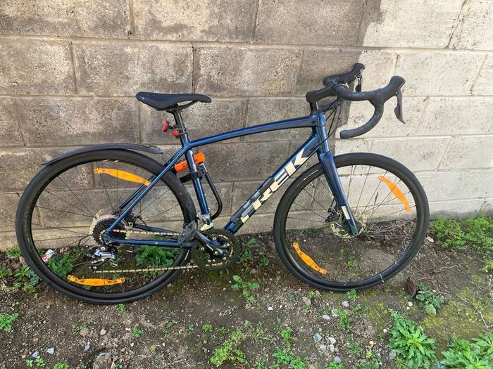 Mens Trek road bicycle