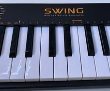 Behringer Swing Midi Controller