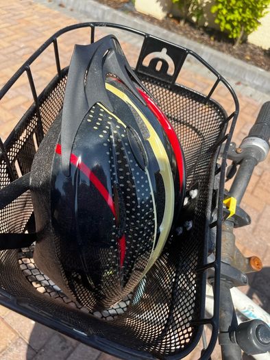 bike with basket lock & lights