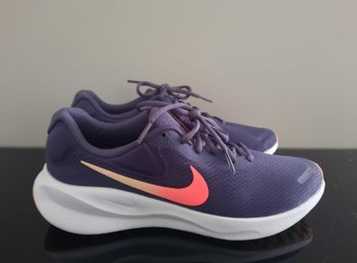 Brand New Nike Shoes Size 9 UK