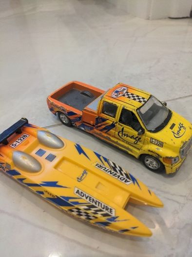 Toy jeep and speed boat