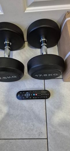 brand new 2x17.5kilo dumbbells