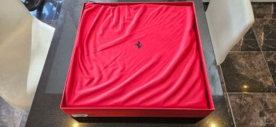 Ferrari Carbon Fibre Chess and Draughts Set F1 Formula 1