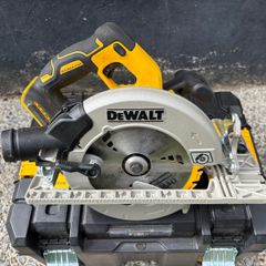 Dewalt Xr 18v Circular Saw 184mm  Dcs572nt-xj