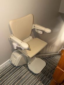 Straight flight stair lift like new.