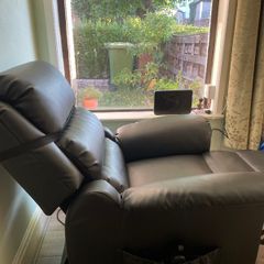 Riser Recliner Chair