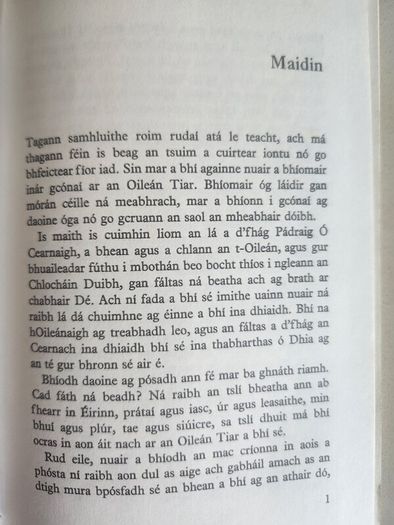 La Dar Saol. Sean O Criomhthain. Published By  Oifig An Tsolathaie Baile Atha Cliath. Published 1972 Hardback In Good Condition. See Photos For Same.