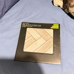 peel and stick floor tiles