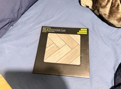 peel and stick floor tiles