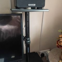 speaker stands