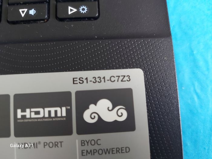 ACER Aspire ES 13 Model ES1-331-C7Z3. 4GB Ram, 32GB HDD, Windows 8, Intel Celeron CPU N3050, 1.6GHz. Chrome, VLC, etc