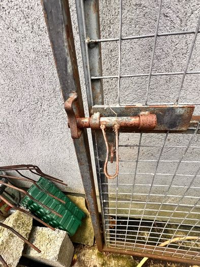 dog run gate