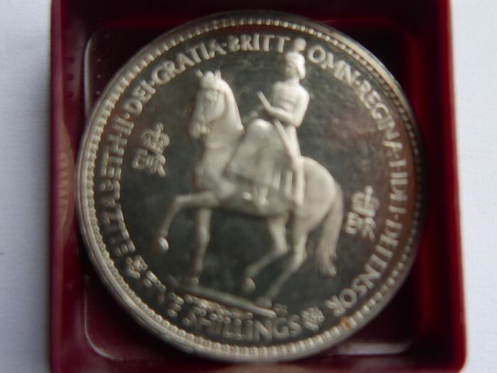 1953 Queen Elizabeth II Coronation Crown Royal Mint 5 Shilling Commemorative Coin