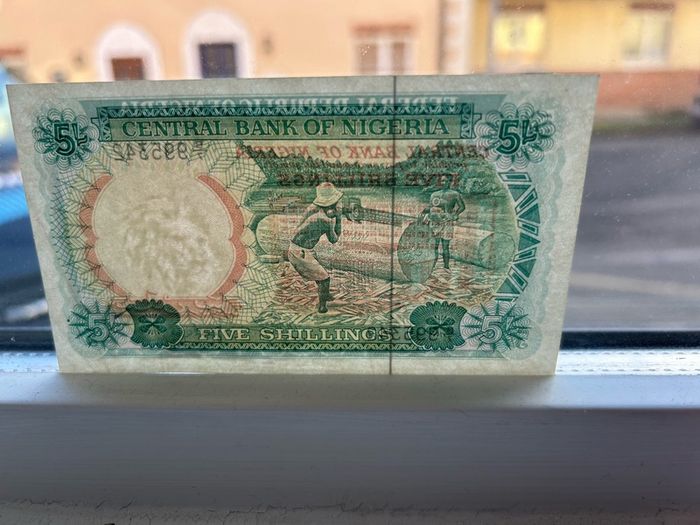 NIGERIA 5 shillings note 1968 Krause 10a Banknotes small corner printing error on side only