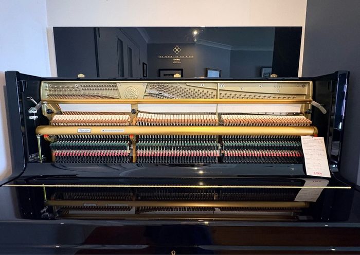 KAWAI K500 Upright Piano