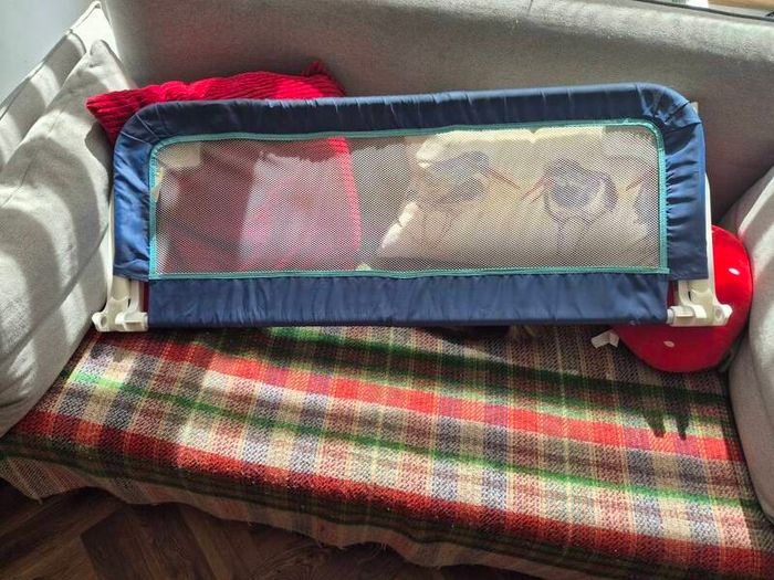 Toddler bed guard