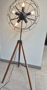 floor lamp