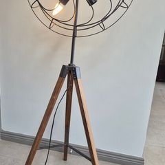 floor lamp