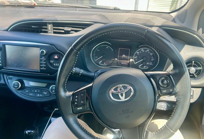 Toyota Yaris 2018 (182) 1.5 Petrol Hybrid  88,000