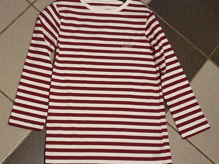 BNWT - Size XS - A Long Sleeved Top - Wine