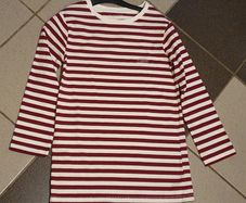 BNWT - Size XS - A Long Sleeved Top - Wine