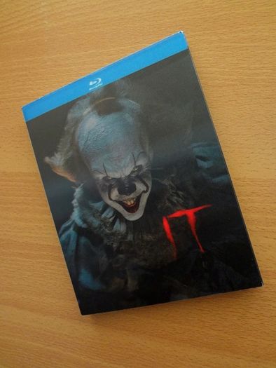 Stephen King's IT Chapter One Blu Ray (2017) (With rare Lenticular Slipcover)