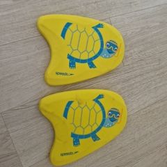 swim floats / kickboards