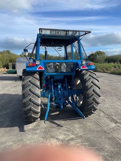Ford 4610 with 40K box
