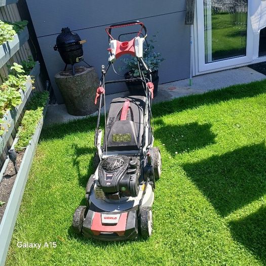self drive lawnmower