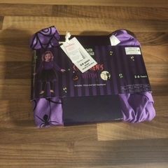Costume