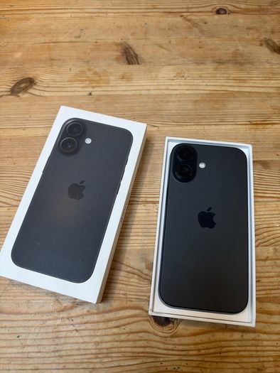 iPhone 16