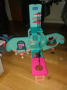 L.O.L surprise Glamper